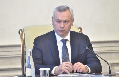 Губернатор Андрей Травников поручил областному минЖКХ и главам муниципалитетов проконтролировать завершение подключения домов к теплоснабжению