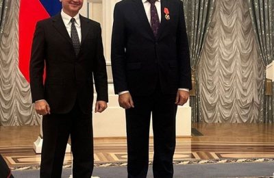 В Кремле Андрею Травникову вручили Орден Александра Невского