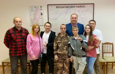 Ключи от собственных квартир получили еще 25 детей-сирот в Новосибирской области
