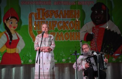 «Ради светлости дня»: коллектив Мошковского района выступает в госпиталях и домах ветеранов