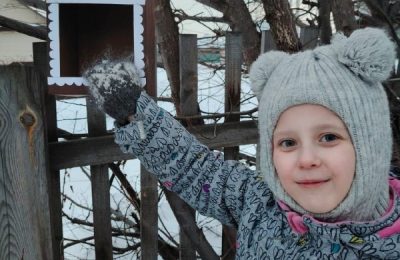 Первоклассники из Ташары присоединились к экологическому проекту «Помоги зимующим птицам»
