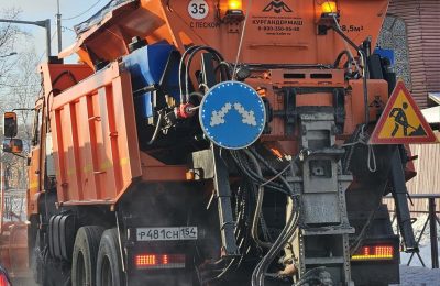 Более 1300 единиц техники выйдут на новосибирские трассы в случае ухудшения погоды1367 единиц снегоуборочной техники готовы выйти на новосибирские трассы в случае ухудшения погодных условий