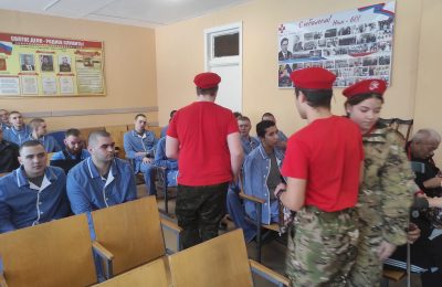 Концерт и подарки для раненых бойцов: жители Белоярки и Барлака продолжают оказывать поддержку участникам СВО
