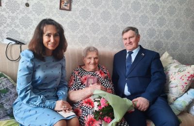 Медали к юбилею Победы вручают ветеранам Мошковского района