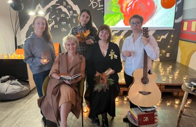 В семейном клубе «Клюква в сахаре» при Мошковском районном молодёжном Центре прошла встреча любителей поэзии