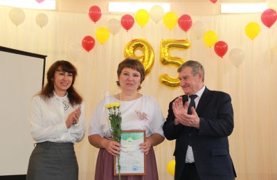 Октябрьской школе Мошковского района — 95!