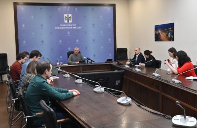 Губернатор Андрей Травников встретился с жителями села Козиха Ордынского района, пострадавшими из-за изъятия животных