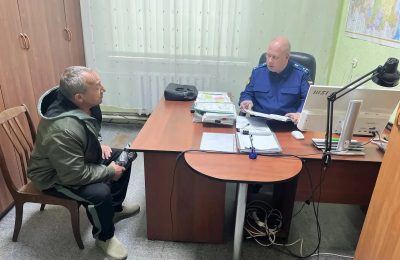 Приём прокурором Мошковского района в Октябрьском