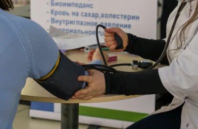 Таблетки, дневник и свежий воздух: что реально работает при гипертонии? Рассказывает врач