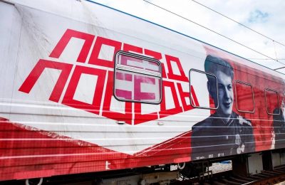 «Путешествие во времени»: тысяча новосибирцев посетили «Поезд Победы» в первый день его работы